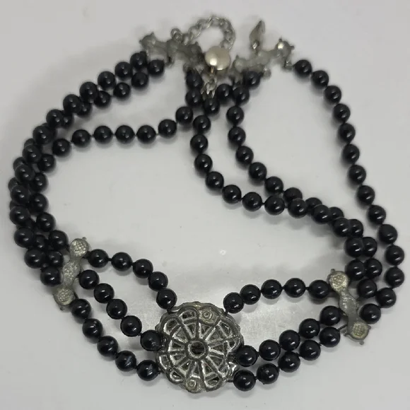Vintage America Black and Silver Necklace - Picture 6 of 7